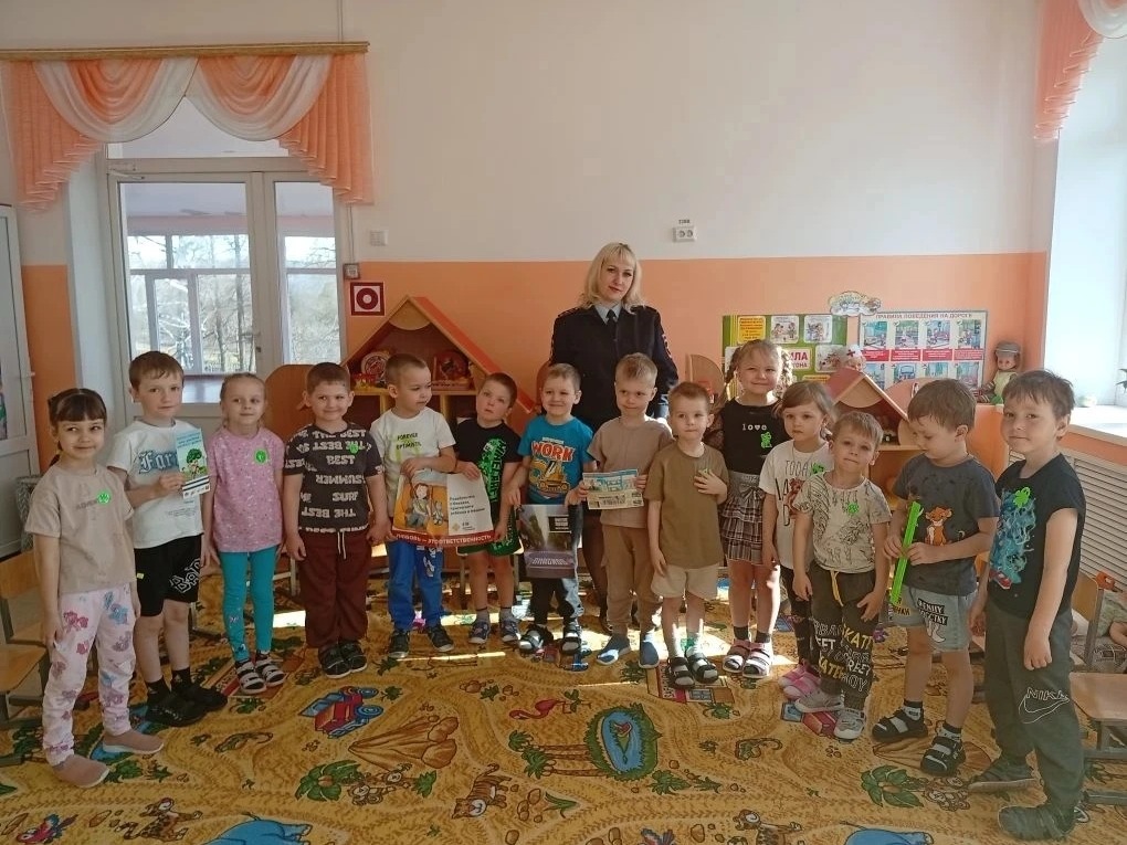 Был организован и проведён Единый день безопасности несовершеннолетних  .