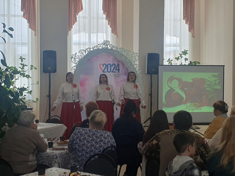 В Базарном Сызгане прошла встреча с семьями участников СВО.